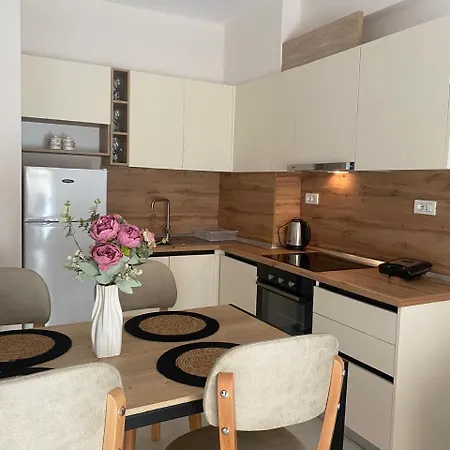 Ivory Rose Center 500mbs * Vlorë