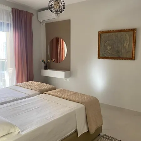 Ivory Rose Center 500mbs 公寓 Vlorë