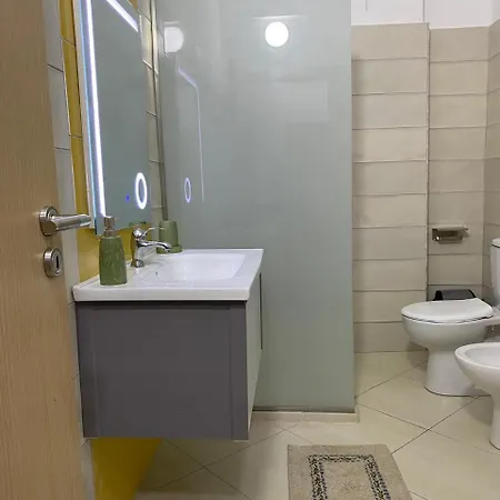 Ivory Rose Center 500mbs 公寓 Vlorë