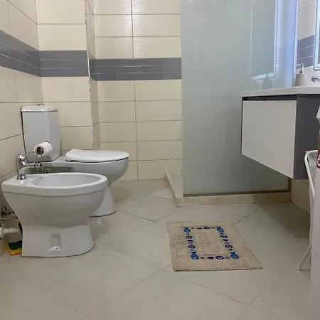 Ivory Rose Center 500mbs アパート Vlorë